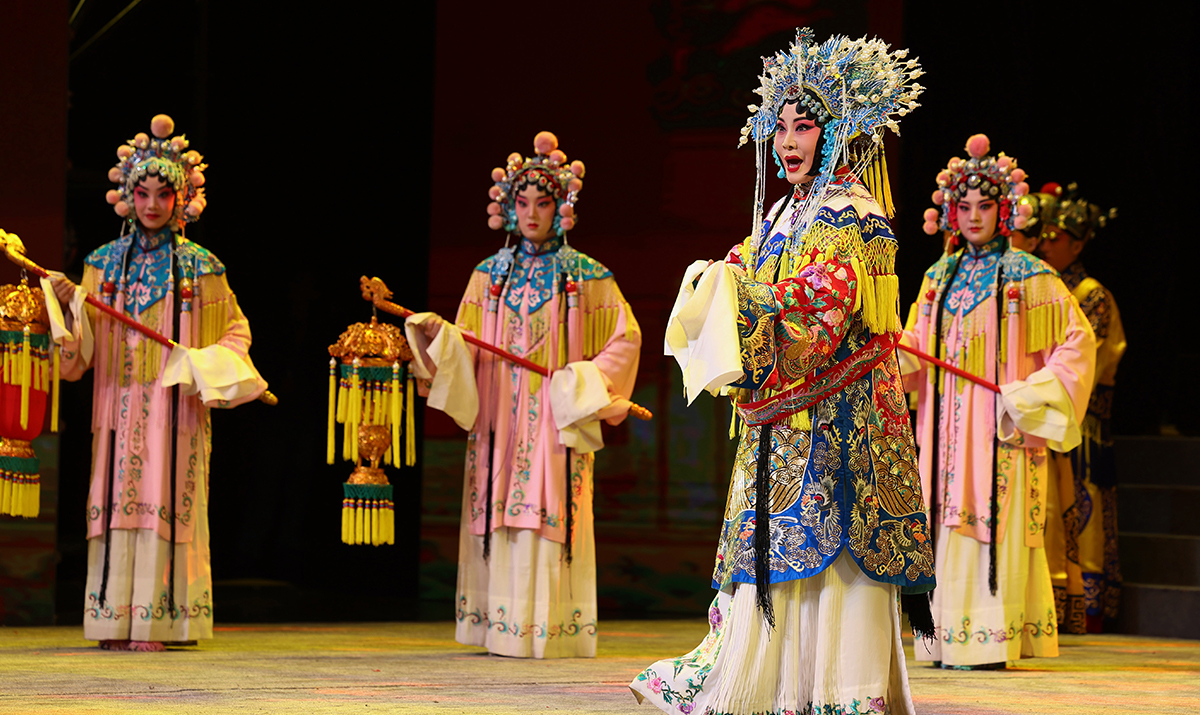 全国戏曲（北方片）会演在石家庄开幕