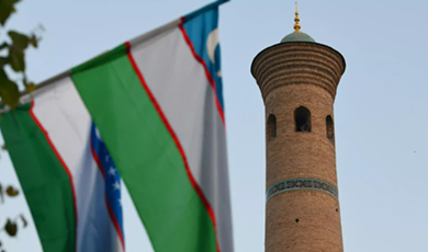 Người phát ngôn Bộ Ngoại giao Trung Quốc trả lời câu hỏi việc Uzbekistan trưng cầu ý dân về Hiến pháp mới