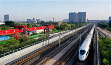 တရုတ်နိုင်ငံ မီးရထားလမ်းရင်းနှီးမြှုပ်နှံမှုမှာ ပထမ ၄ လတွင် ၆.၃ ရာခိုင်နှုန်း တိုးမြင့်လာ