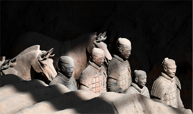 တရုတ်နိုင်ငံ ရှေးဟောင်းမြို့တော် ရှီးအန်း၏ ယဉ်ကျေးမှုအထင်ကရ ။ ။ ဧကရာဇ်ဘုရင် ချင်ရှီဟွမ်၏ မြေရုပ်တုစစ်တပ်