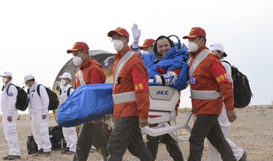 Chinese astronauts return to Earth with fruitful experimental results