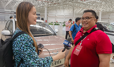 Phóng viên Việt Nam đánh giá cao về xe điện siêu nhỏ Wuling Trung Quốc