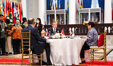 Trung Quốc, Nga và Indonesia tổ chức cuộc họp ba bên