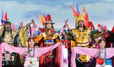 Three heroic epics meet in Xinjiang to promote cultural exchanges