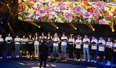 International student choir strikes a chord with tales of China