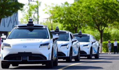รถยนต์เทคโนโลยีเชื่อมต่ออัจฉริยะ 7 รุ่นเริ่มทดลองวิ่งบนถนนนครฉงชิ่ง