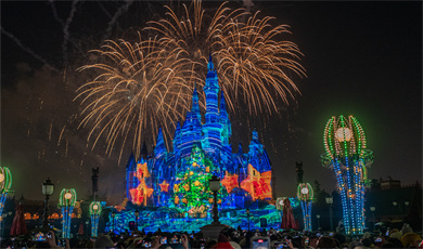 ရှန်ဟိုင်းမြို့ရှိ Disneyland ညပိုင်း အထူး မီးပန်းရှိုး