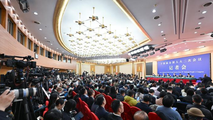 2024全国两会| 在华外企从两会捕捉中国商机