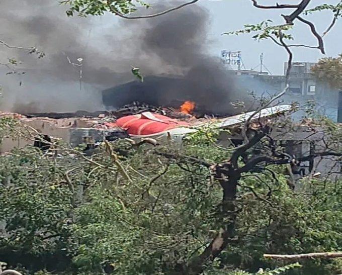 President Xi extends condolences to Indian leaders over plane crash
