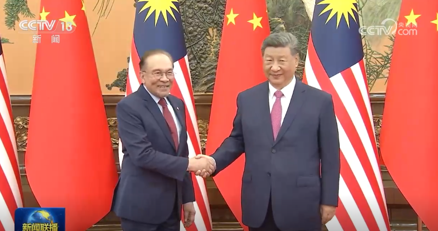 Xi meets Malaysian prime minister