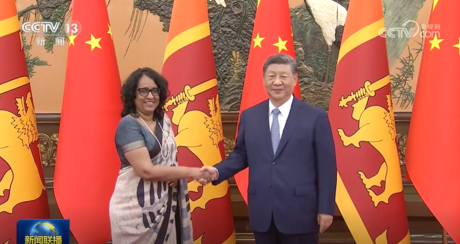 Xi meets Sri Lankan PM