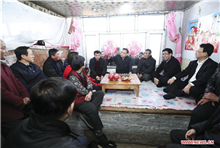 Chinese premier stresses people's well-being in Spring Festival inspection