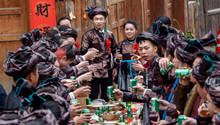 Yunnan limits wedding costs, gift money in villages