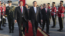 Chinese premier arrives in Indonesia for official visit