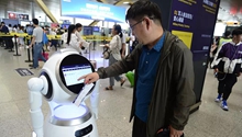 Technologies improve service in Kunming airport