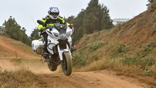 Yunnan police compete in motorcycle riding competition