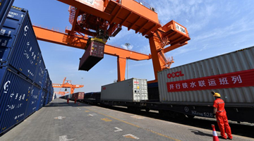 China's exports up, imports down in May