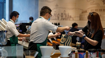 Xi calls on Starbucks to help promote China-US ties