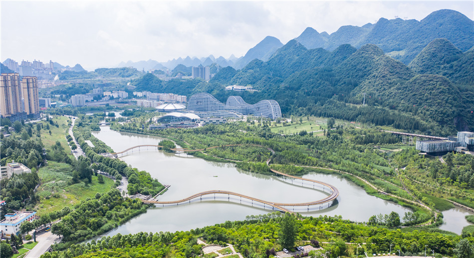 六盘水明湖国家湿地公园风景(无人机照片,6月17日摄).