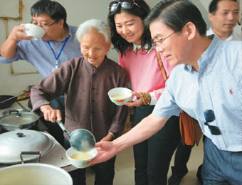 海归走基层 报国情更浓