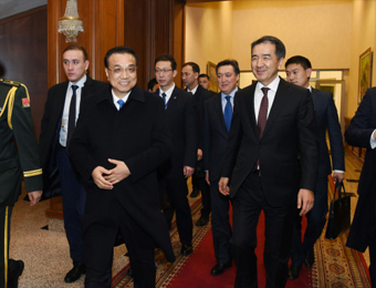 中哈总理共同见证两国产能合作又一大项目“落地开花”