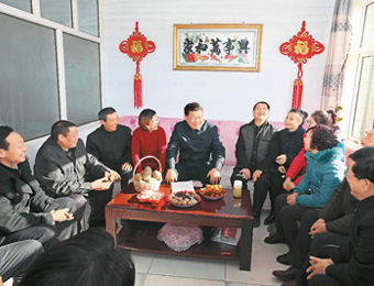 习近平给全国各族人民拜年