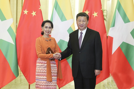 习近平会见缅甸国务资政昂山素季