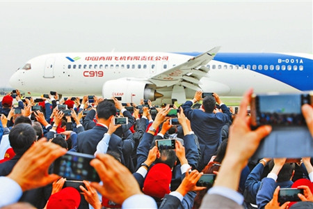 “中国翼”开启航空强国新时代