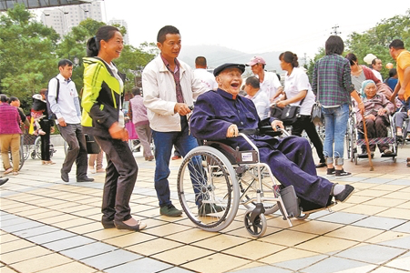 云南残疾人事业发展取得历史性成就