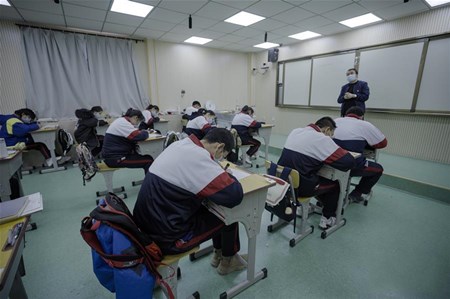 春天里的琅琅书声——部分地方学校开学见闻