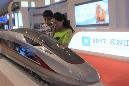 2017澜湄经济技术展览会在金边开幕