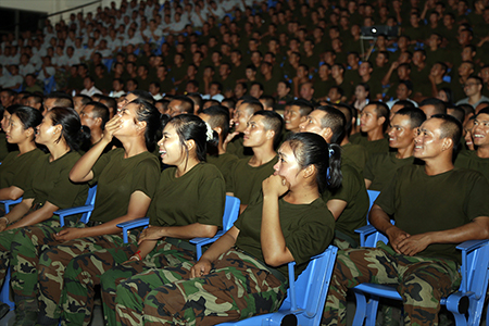 “露天电影院”活动走进柬埔寨王家军陆军学院