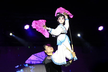 中国木偶亮相泰国曼谷迎新春