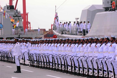 中国援赠的一艘护卫舰入列斯里兰卡海军
