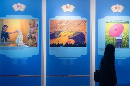 “中缅之美 胞波之情”图片展在仰光开幕