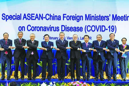 中国－东盟关于新冠肺炎问题特别外长会在万象举行