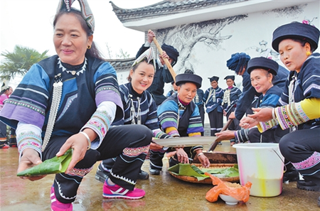 哈尼人的民俗大年