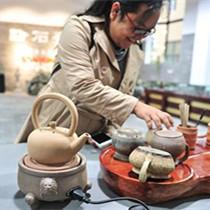 探访中缅边境名城腾冲：多元的民间工艺