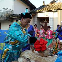 云南“草原儿女”祭祖欢庆蒙古族那达慕大会 