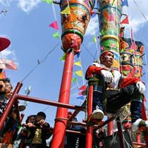 昆明宜良“大香会”现9米高“大香”