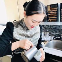 咖啡师是怎样炼成的？<br>“95后”咖啡师付佳佳：进步秘诀就是“不断重复”