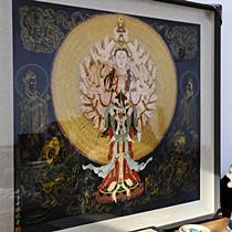 兰州女教师用金属丝在瓷盘上临摹敦煌“飞天”壁画