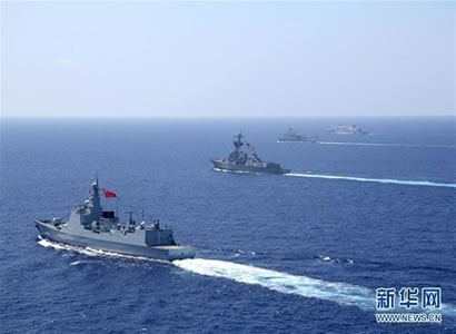 中美海军在西太平洋举行战术机动演练