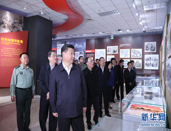 习近平等参观“英雄史诗 不朽丰碑