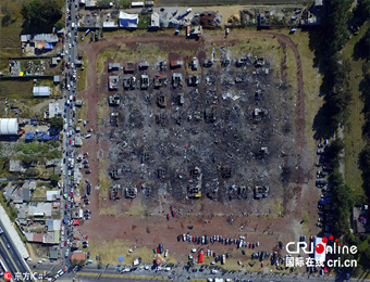 墨西哥烟花市场爆炸死亡人数上升至36人 现场一片狼藉