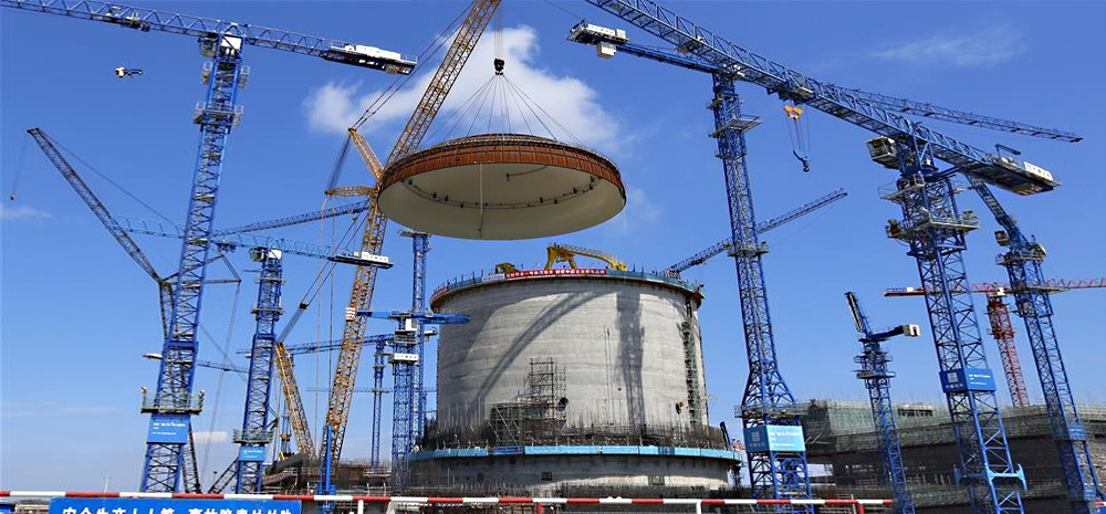 我国自主三代核电“华龙一号”示范项目完成穹顶吊装