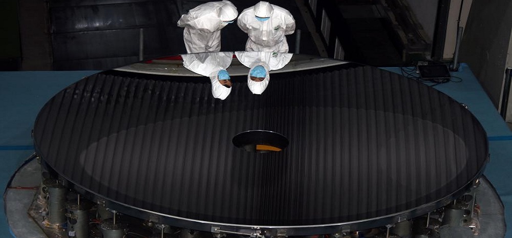 中国研制成功世界最大口径单体碳化硅反射镜
