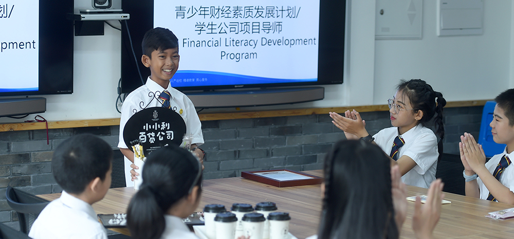 柬埔寨“网红”少年中国求学开启新生活
