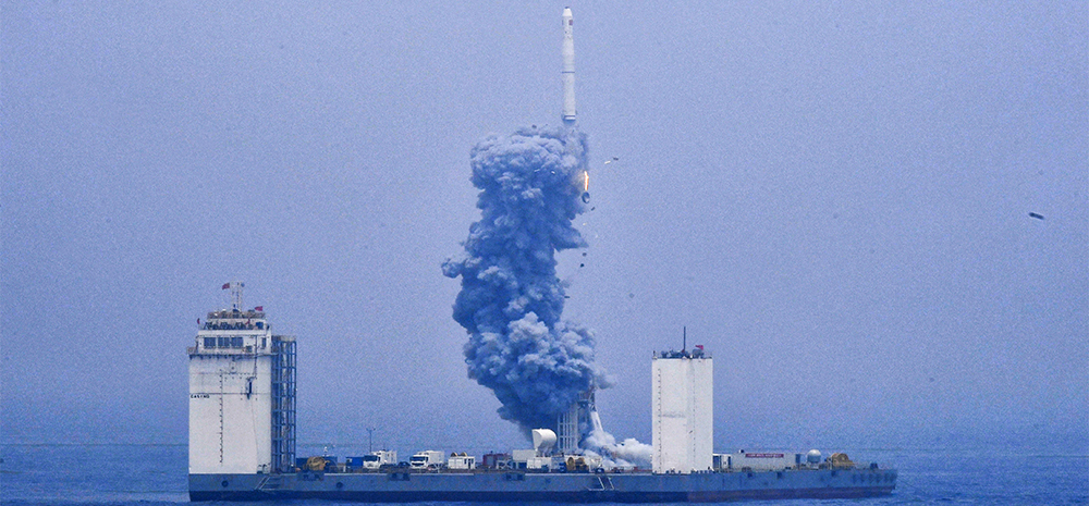 我国首次固体运载火箭海上发射技术试验取得成功