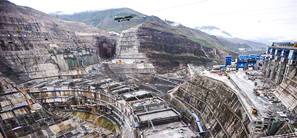 白鹤滩水电站加紧建设